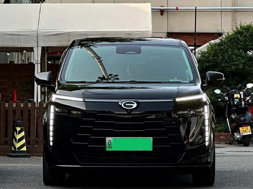 GAC Motor E8 Hybrid 2024 — фото 2