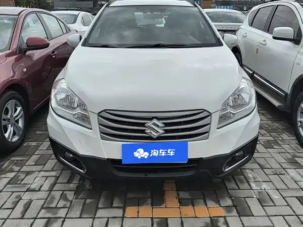 Suzuki S-Cross 2015