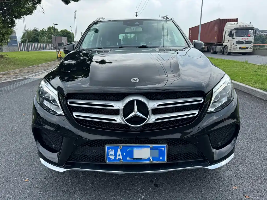 Mercedes-Benz GLE 2018 — фото 2