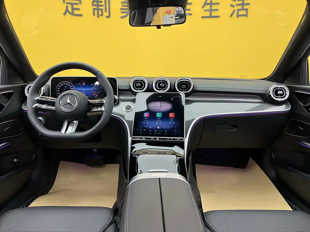 Mercedes-Benz C-Class 2025 — фото 11