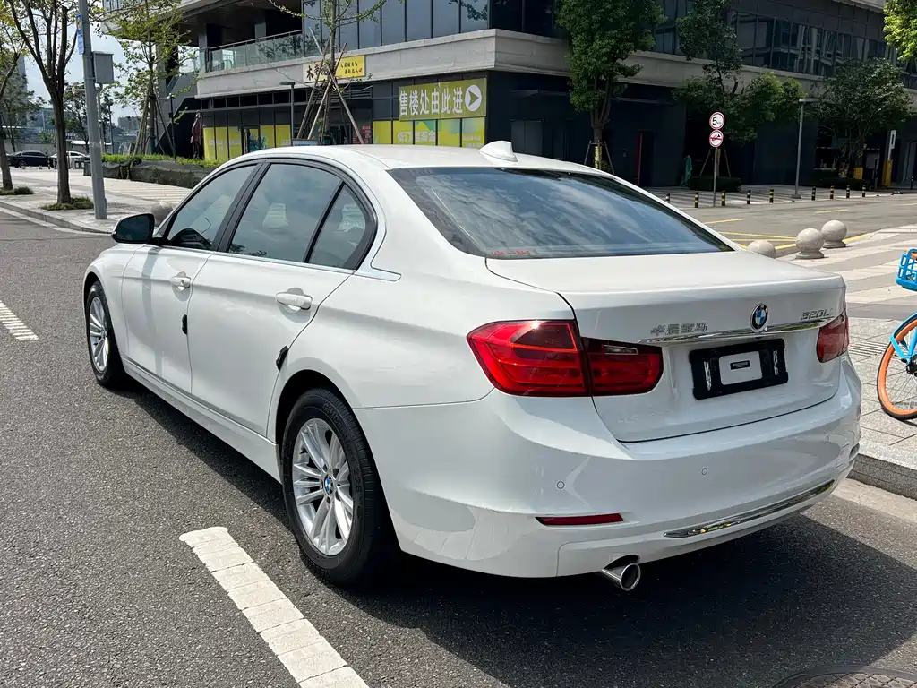 BMW 3 Series 2015 — фото 14