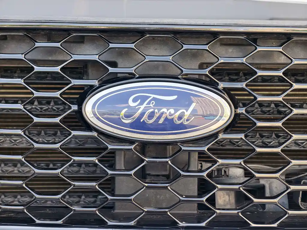 Ford Edge 2021 — фото 25