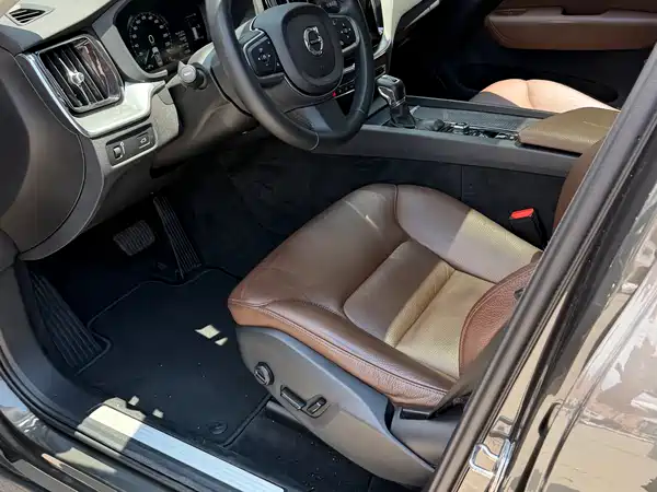 Volvo XC60 2019