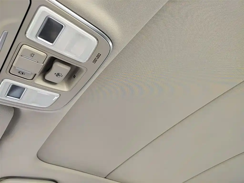 Geely Emgrand GS 2017 — фото 18