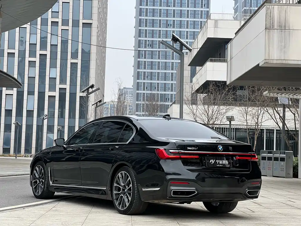 BMW 7 Series 2020 — фото 19