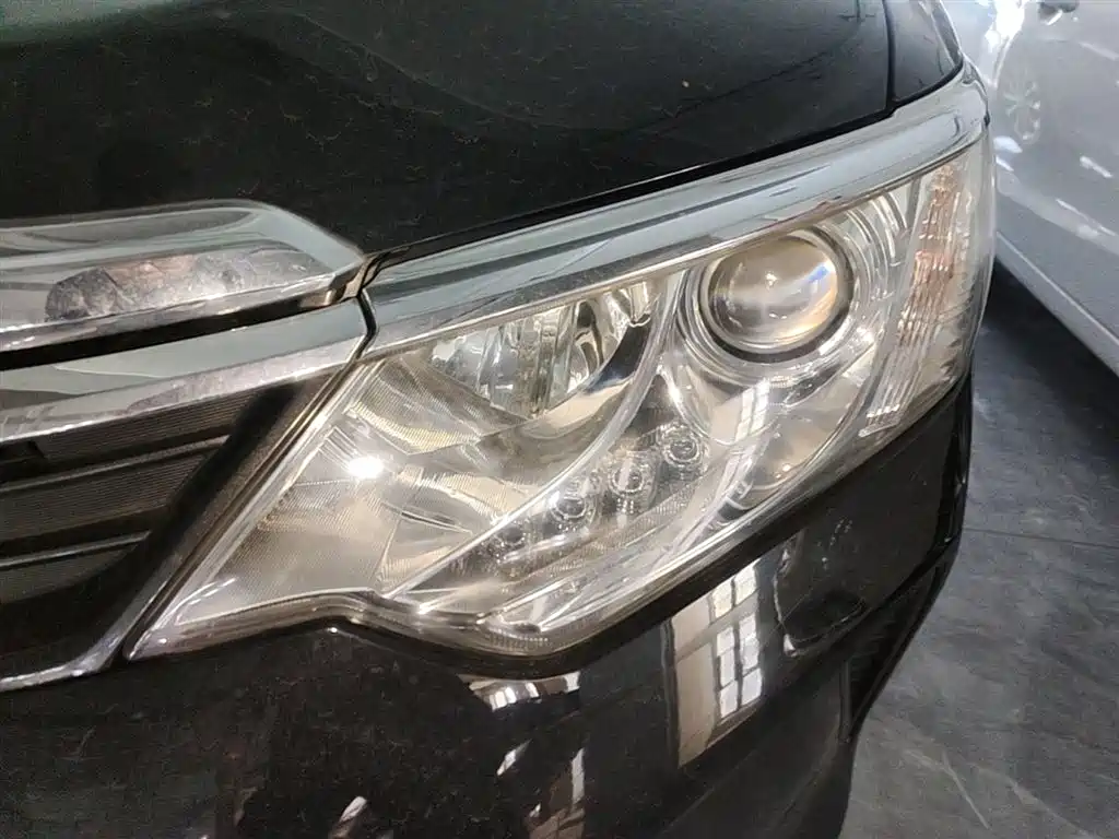 Toyota Camry 2017 — фото 19