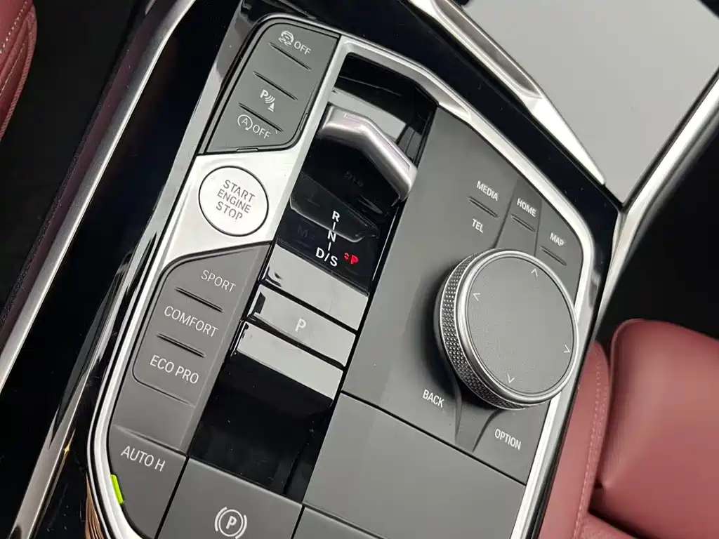 BMW 3 Series 2023 — фото 14