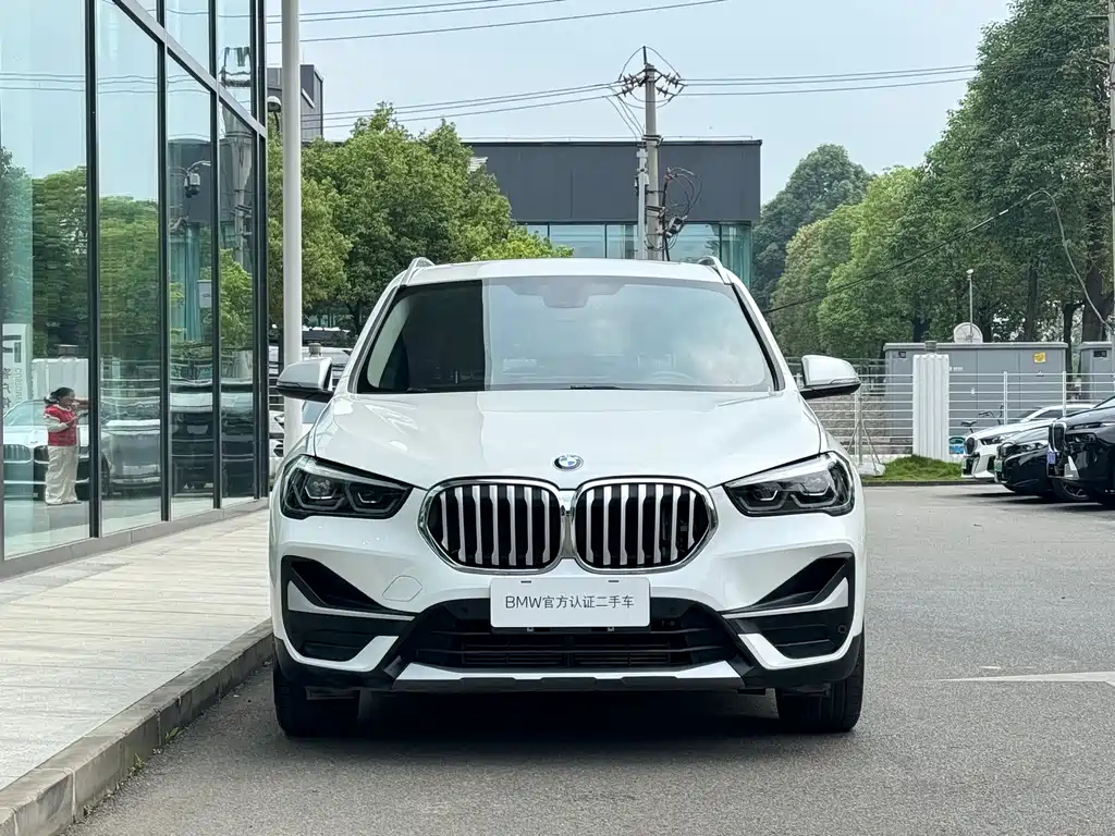 BMW X1 2022 — фото 2