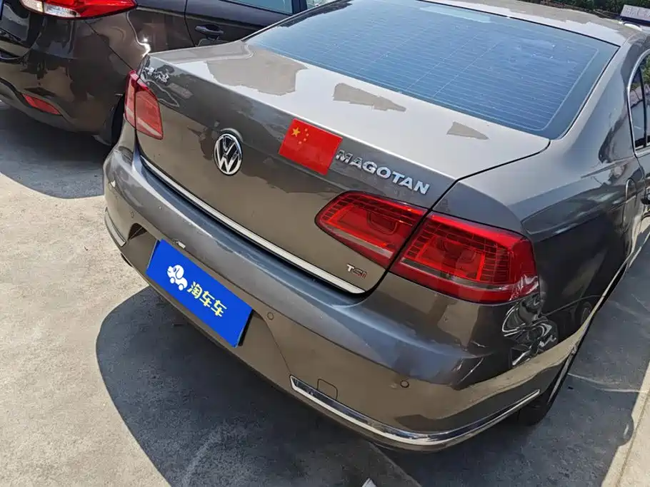 Volkswagen Magotan 2016