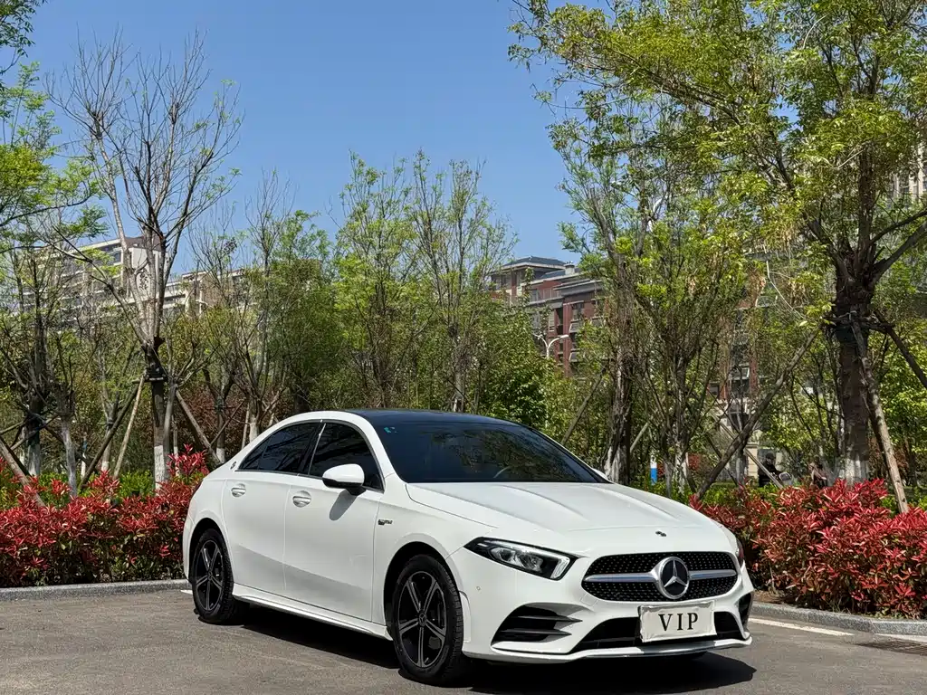 Mercedes-Benz A-Class 2023 — фото 3