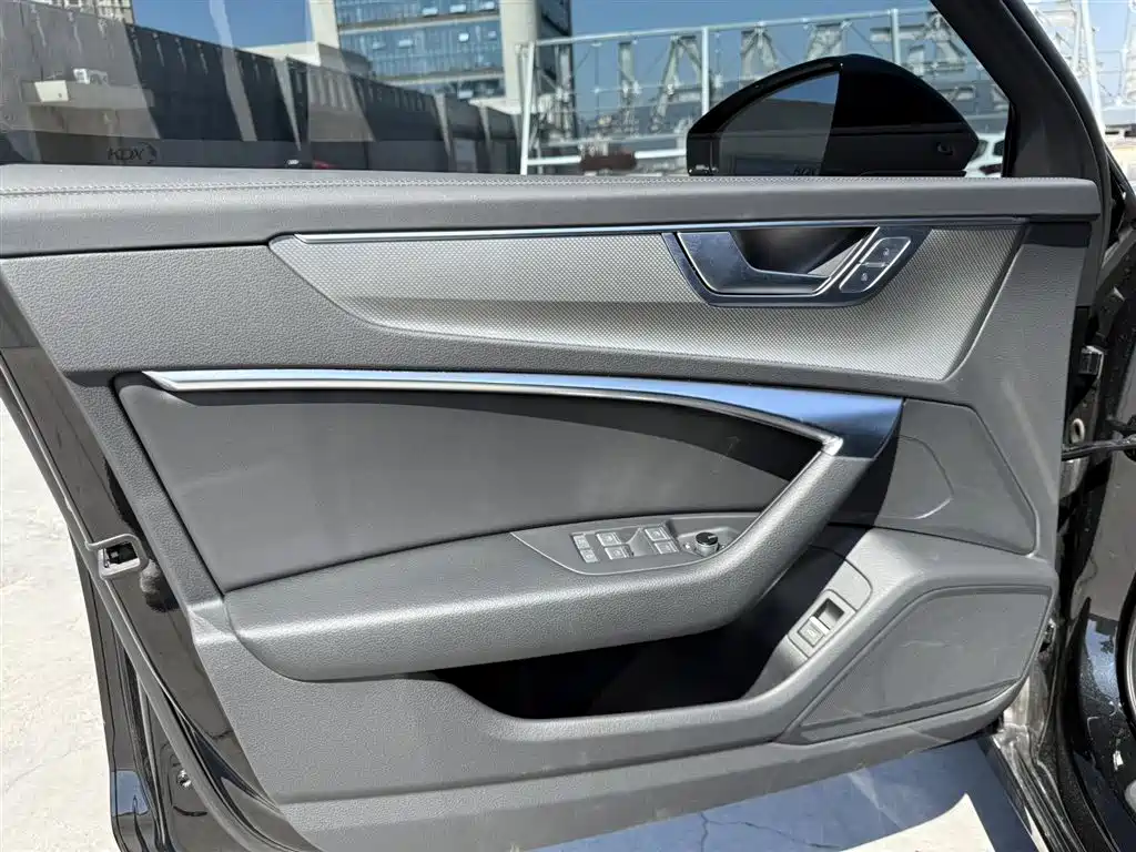 Audi A6L 2023 — фото 10