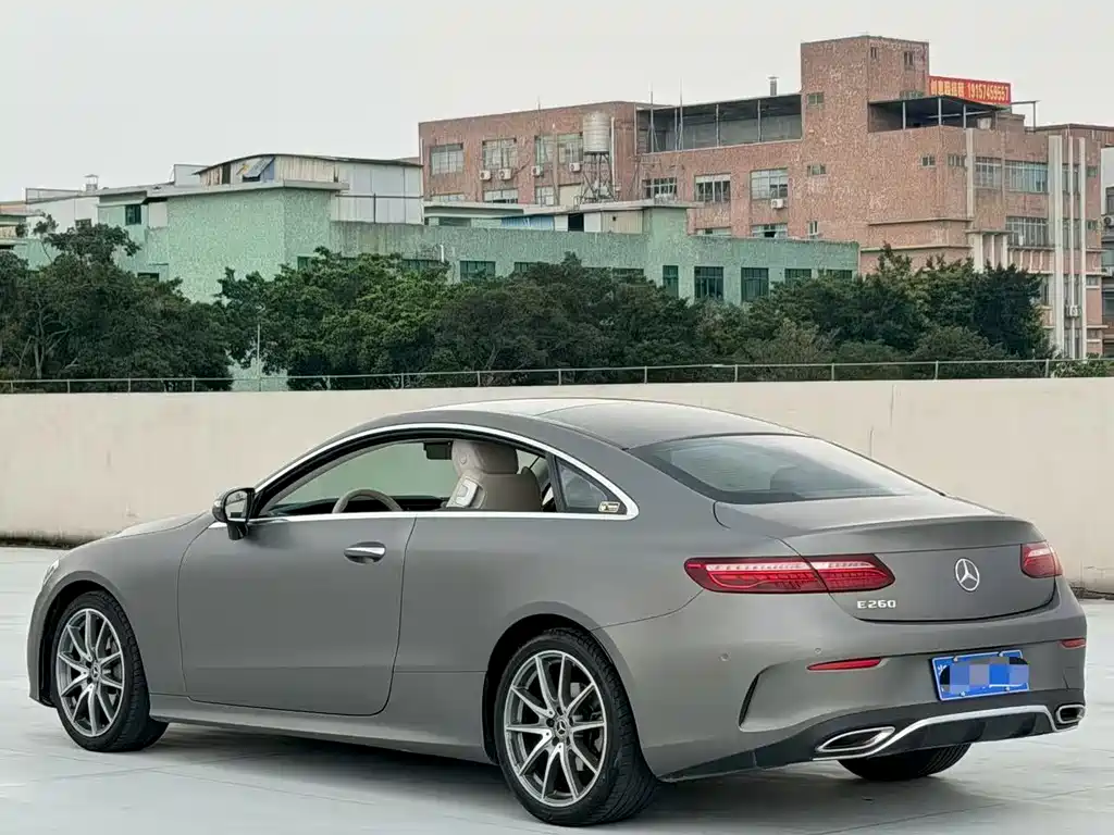 Mercedes-Benz E-Class 2023 — фото 4