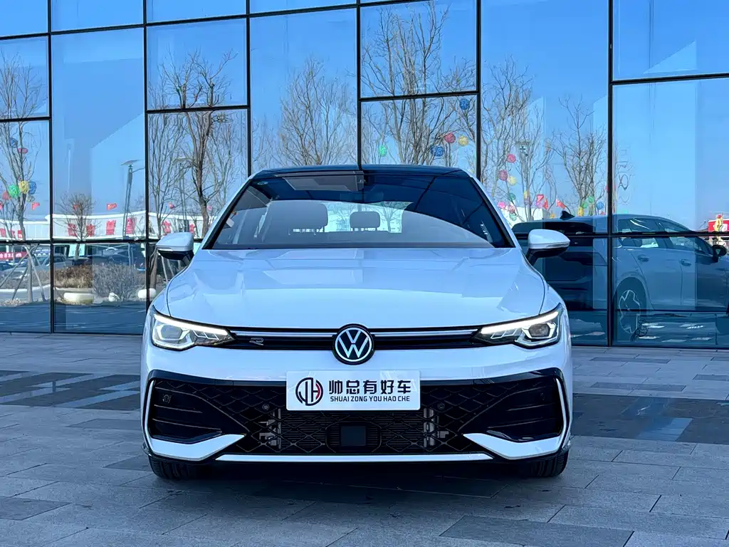 Volkswagen Golf 2024