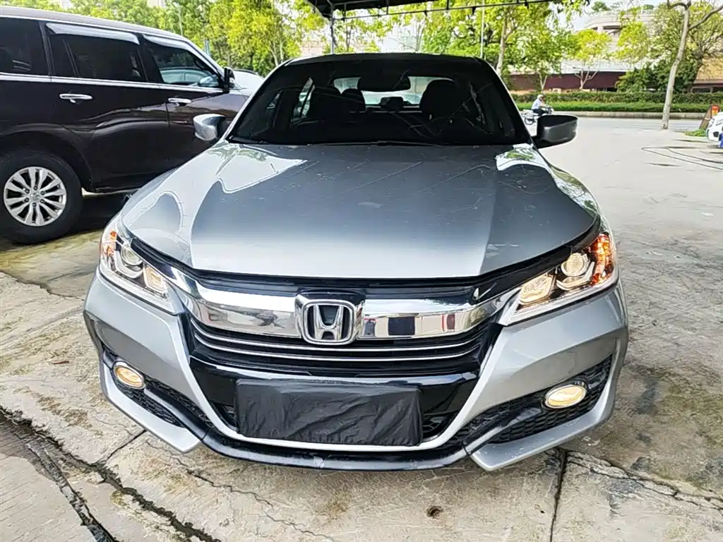 Honda Accord 2017 — фото 3