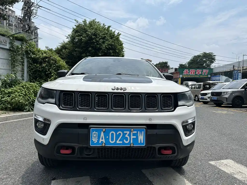Jeep Compass 2017 — фото 2