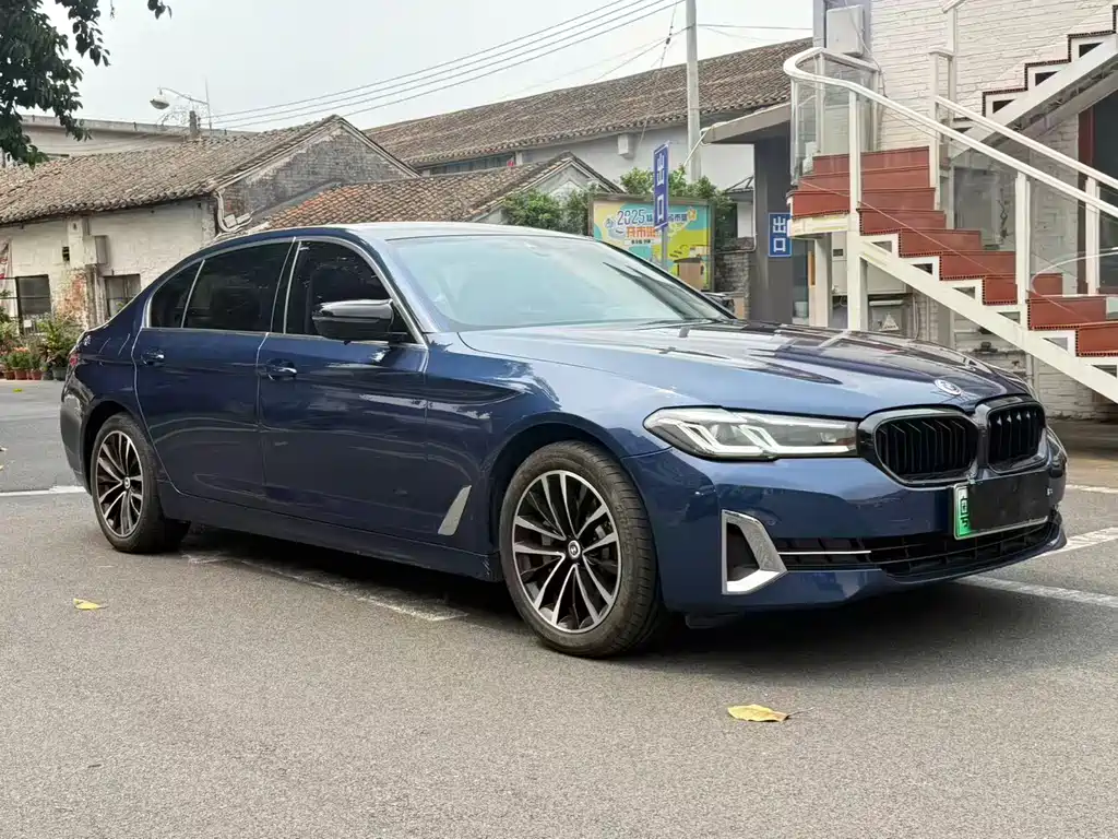 BMW 5 Series New Energy 2022 — фото 3