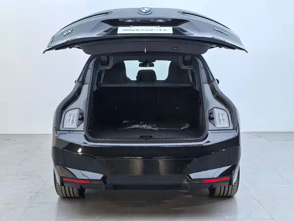 BMW iX 2023