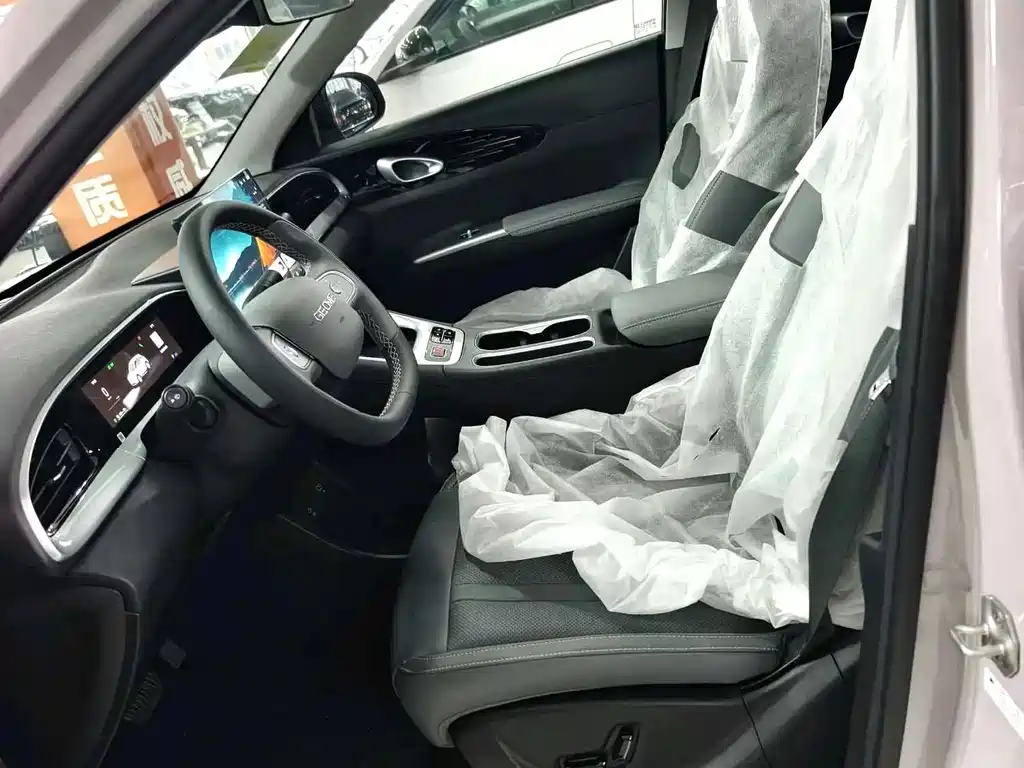 Geely Galaxy Starwish 2026 — фото 13