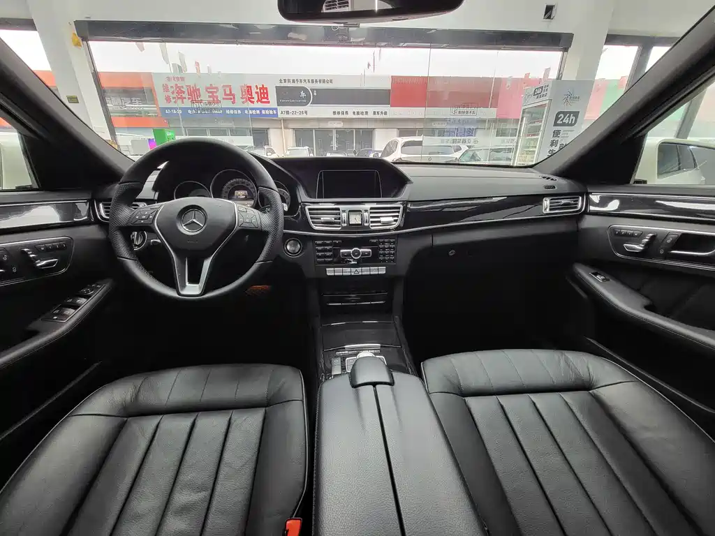 Mercedes-Benz E-Class 2014 — фото 10