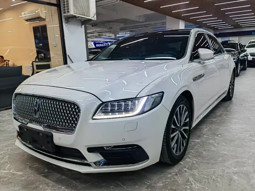 Lincoln Continental 2019 — фото 1