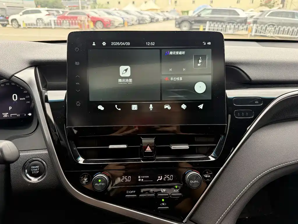 Toyota Camry 2021 — фото 16