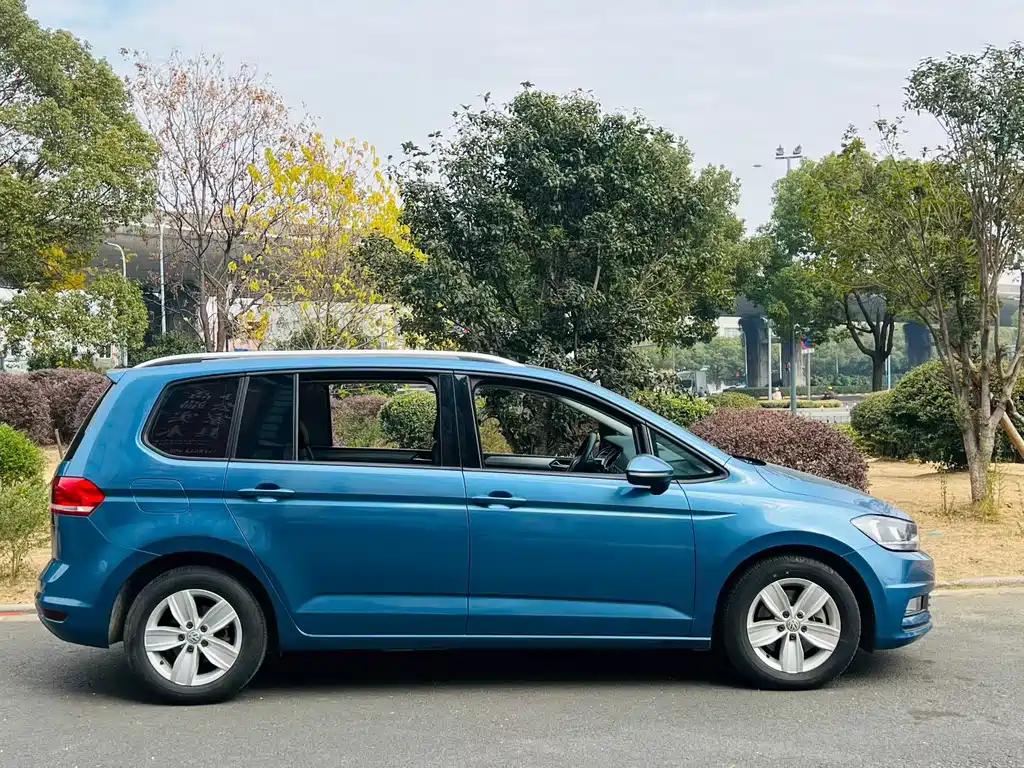 Volkswagen Touran 2020 — фото 3