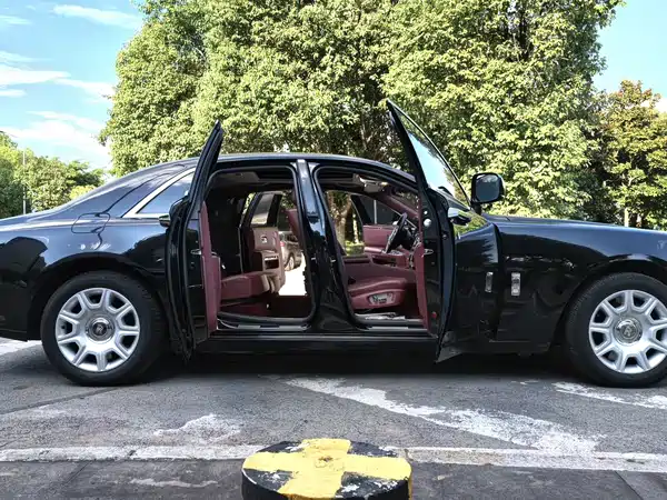Rolls-Royce Ghost 2013