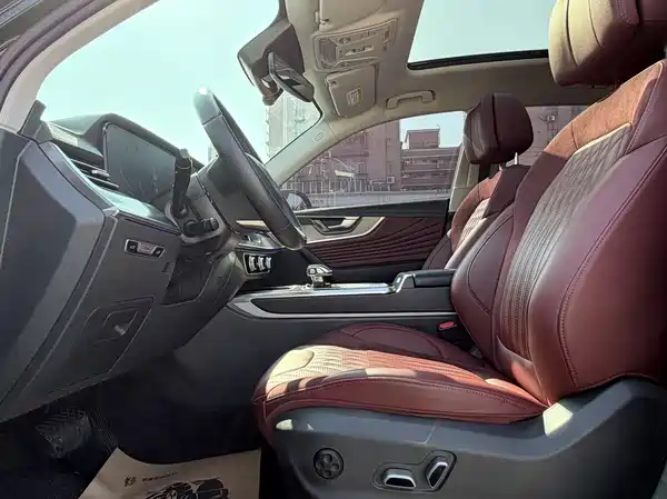 Hongqi HS5 2023