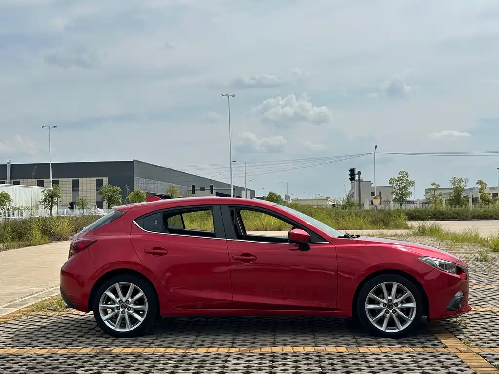 Mazda 3 Angkesela 2016