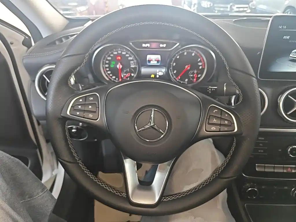 Mercedes-Benz GLA 2019 — фото 11
