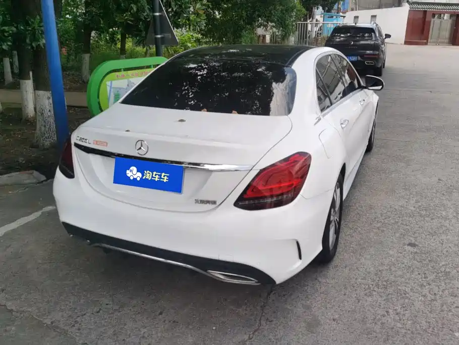 Mercedes-Benz C-Class 2021