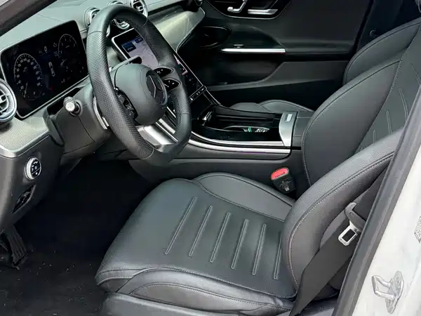 Mercedes-Benz C-Class 2024