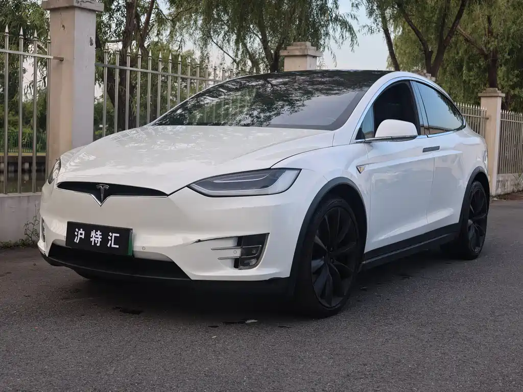 Tesla Model X 2016