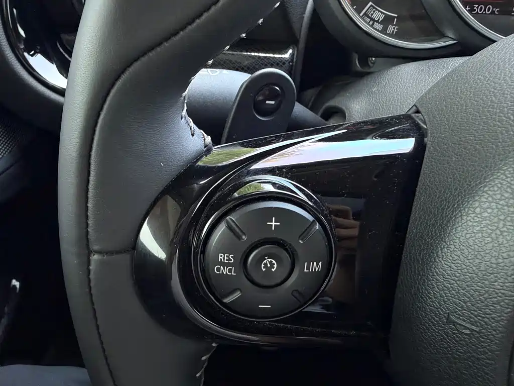 MINI Clubman 2019 — фото 15