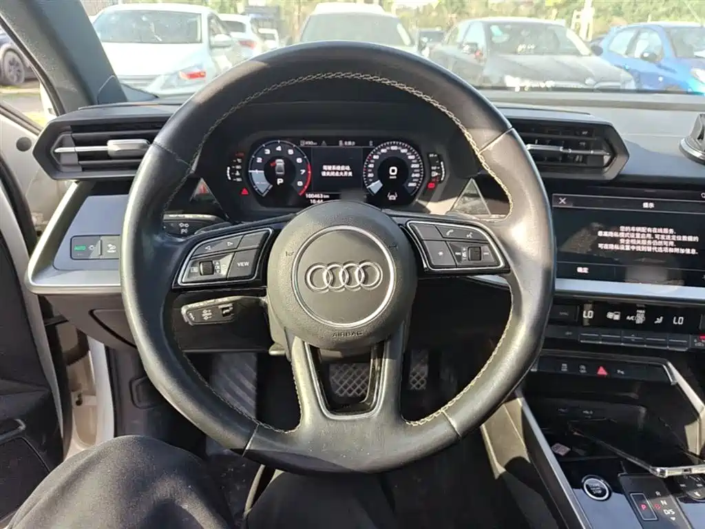 Audi A3 2024 — фото 11