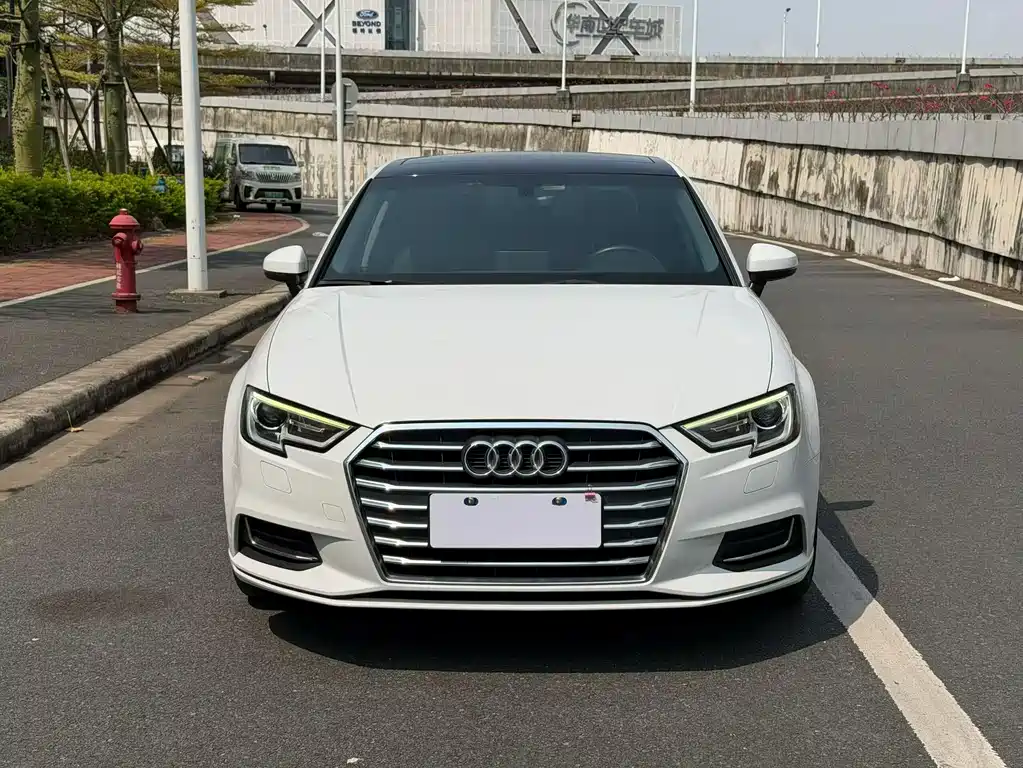 Audi A3 2020 — фото 1