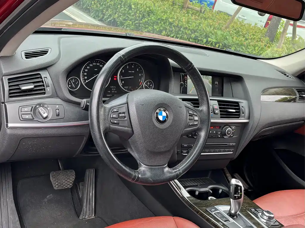 BMW X3 2013 — фото 11