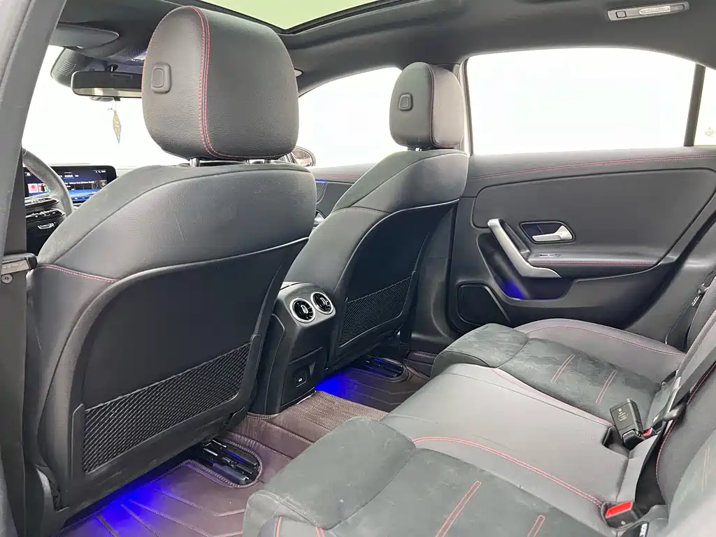Mercedes-Benz A-Class 2023 — фото 16