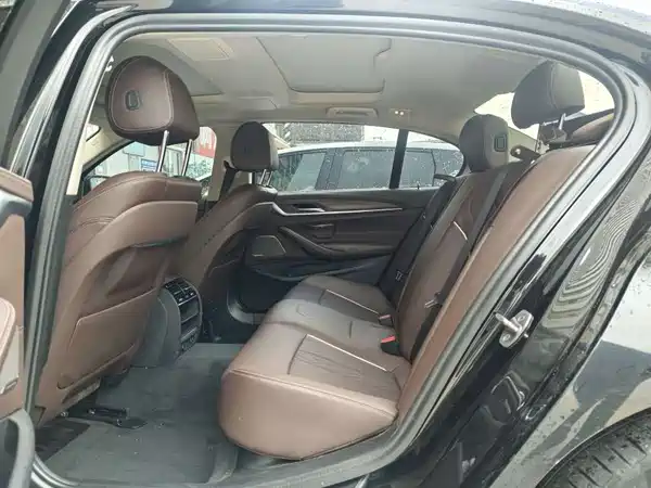 BMW 5 Series 2022