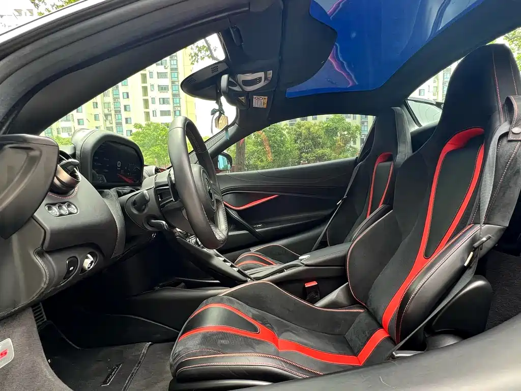 McLaren 720S 2021 — фото 10