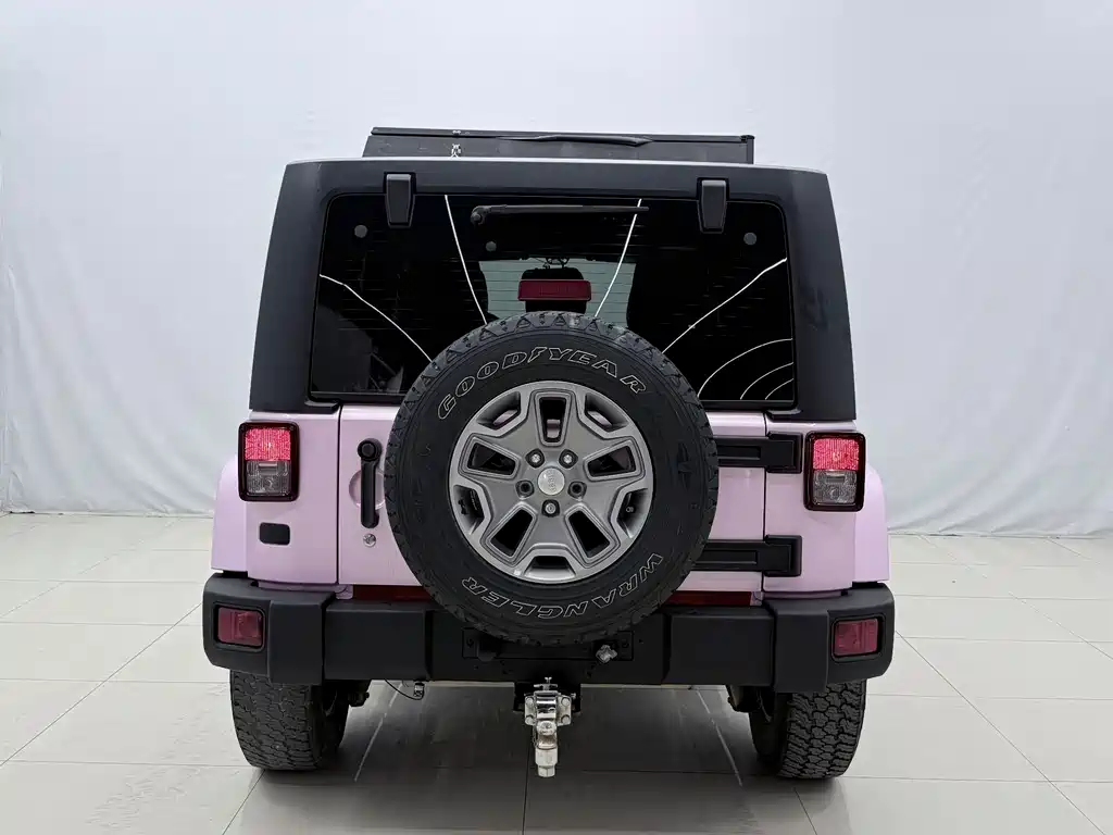 Jeep Wrangler 2018 — фото 16