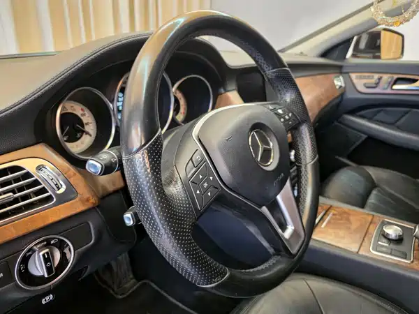 Mercedes-Benz CLS 2012