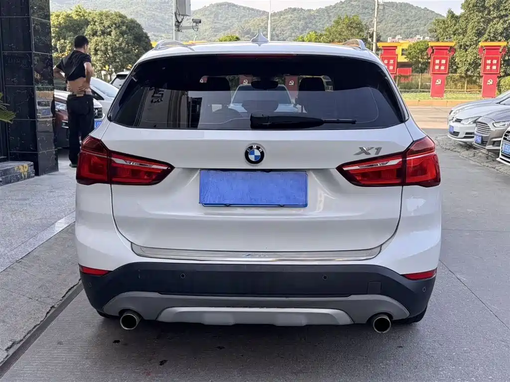 BMW X1 2018 — фото 4