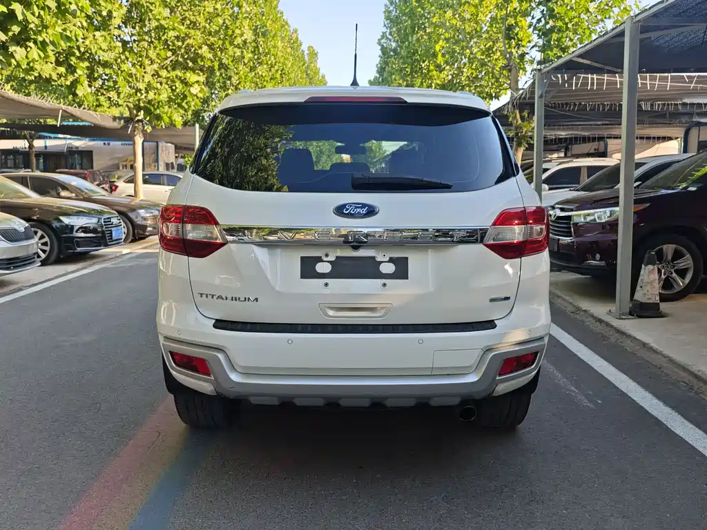 Ford Everest 2015 — фото 23