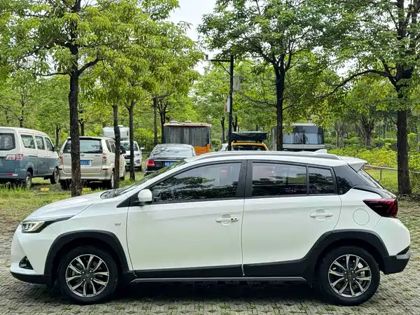 Toyota Yaris L 2022