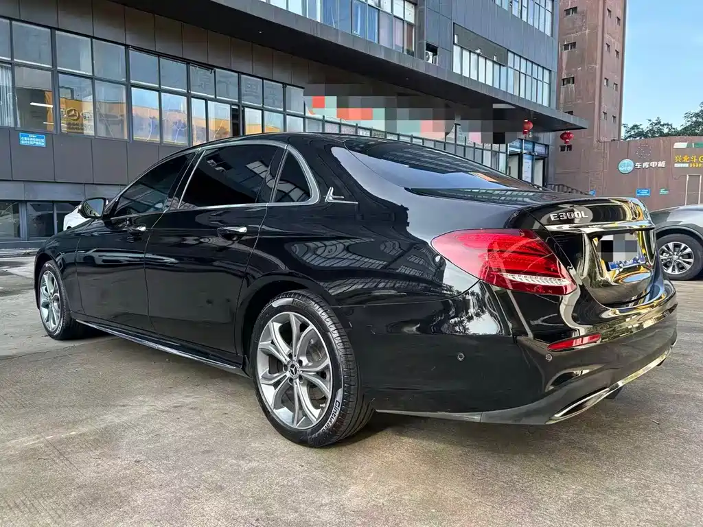 Mercedes-Benz E-Class 2020 — фото 9