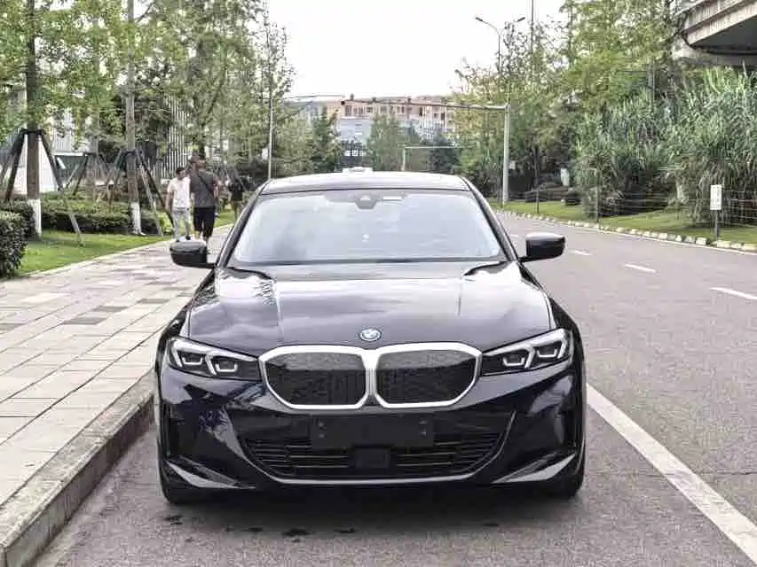 BMW i3 2025