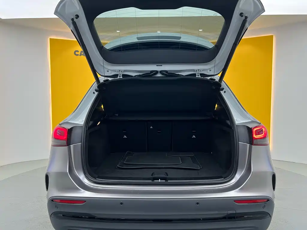 Mercedes-Benz GLA AMG 2023 — фото 30