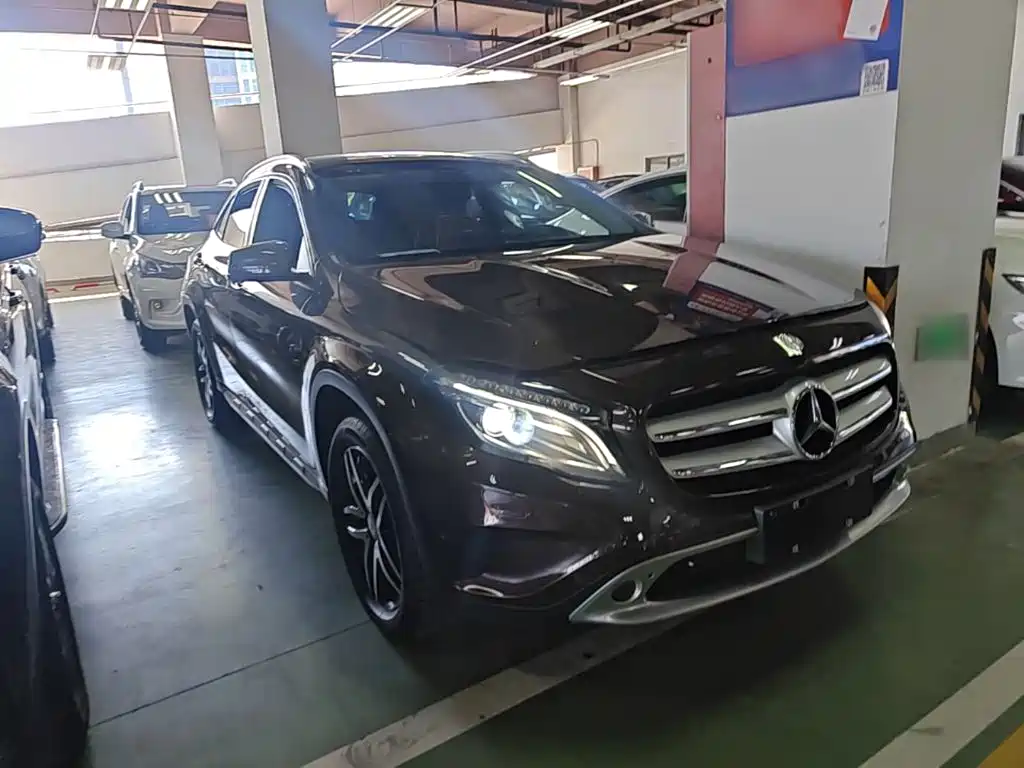 Mercedes-Benz GLA 2016