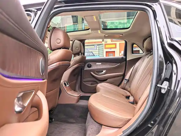 Mercedes-Benz E-Class 2021